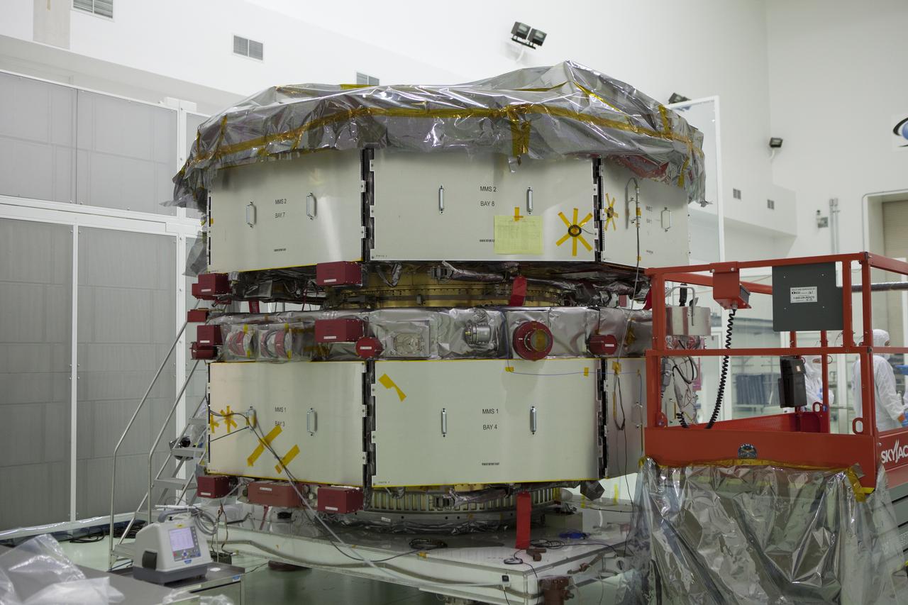 MMS 1 — MMS Uncovering of Spacecraft